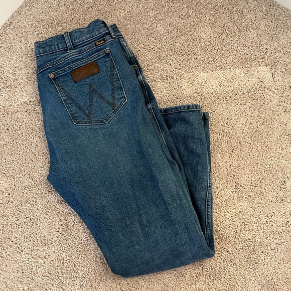 Men’s Wrangler Jeans - Picture 1 of 3